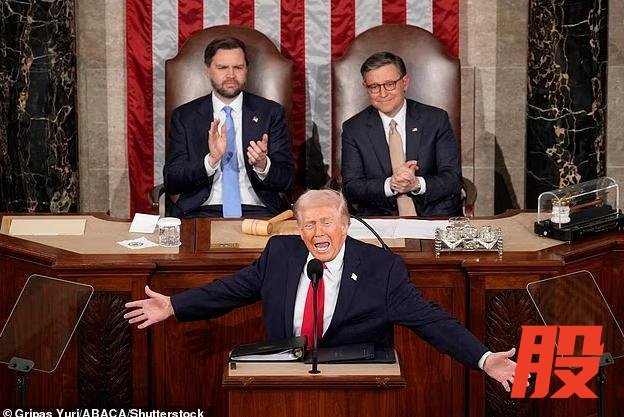 记者：国情咨文成特朗普真人秀 高潮迭起引发热议