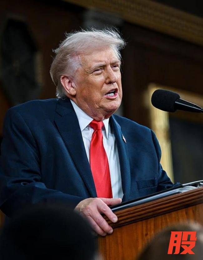 记者：国情咨文成特朗普真人秀